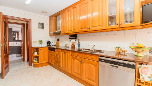 Casa de 5 quartos em Pineda de Mar com jardim - Foto 4