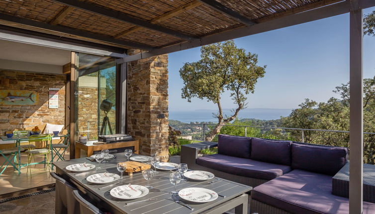 Photo 1 - Maison de 4 chambres à Bormes-les-Mimosas avec piscine privée et vues à la mer