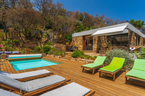 Foto 1 - Casa de 4 quartos em Bormes-les-Mimosas com piscina privada e jardim