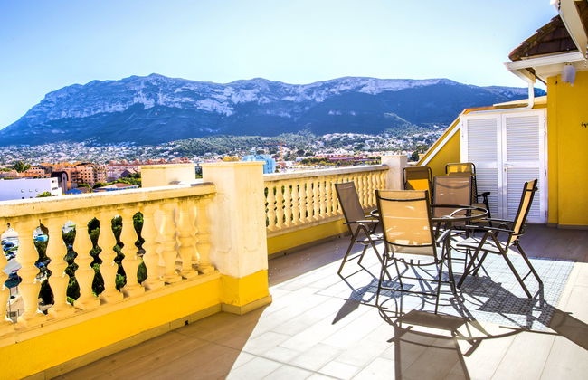 Apartamento de 3 quartos em Dénia com piscina e terraço - Foto 1