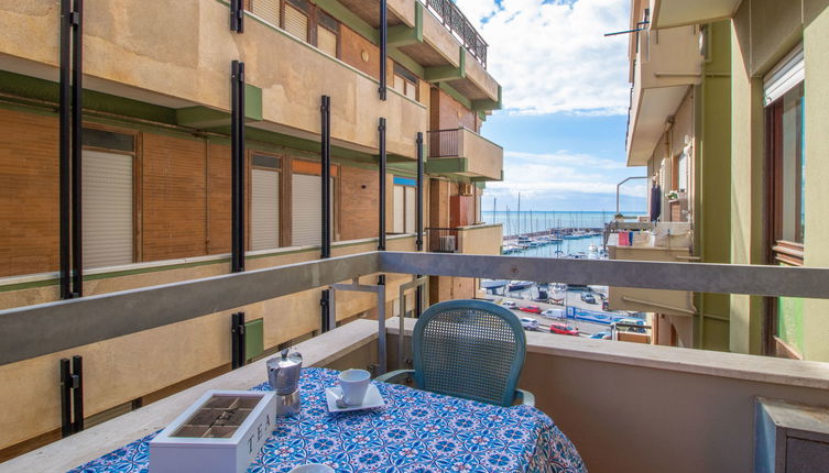 Photo 1 - 3 bedroom Apartment in Nettuno with terrace and sea view