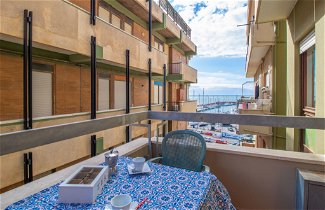 Foto 1 - Appartamento con 3 camere da letto a Nettuno con terrazza e vista mare