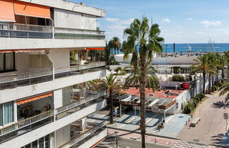 Foto 2 - Apartamento de 1 habitación en Salou con vistas al mar