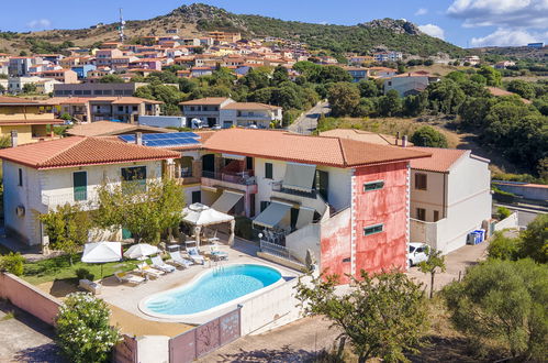 Foto 1 - Apartment mit 2 Schlafzimmern in Trinità d'Agultu e Vignola mit schwimmbad und blick aufs meer