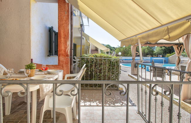 Apartamento de 3 quartos em Trinità d'Agultu e Vignola com piscina e jardim - Foto 4