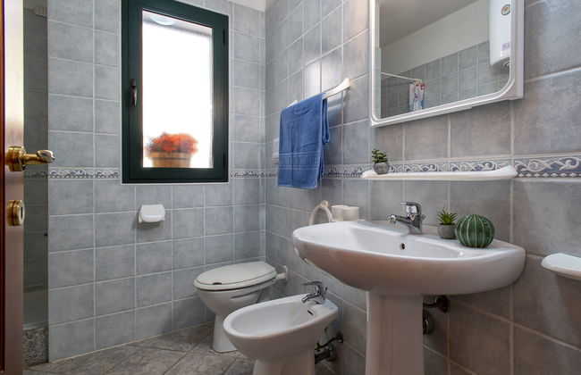 Apartamento de 3 quartos em Trinità d'Agultu e Vignola com piscina e jardim - Foto 17