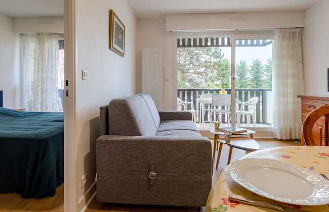 2 bedroom Apartment in Villers-sur-Mer with garden - Photo 7