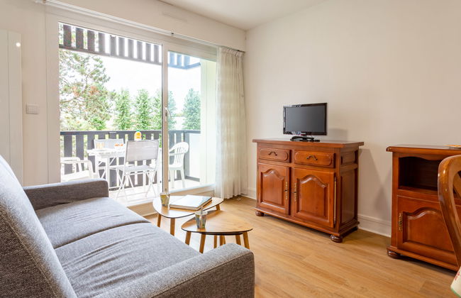 2 bedroom Apartment in Villers-sur-Mer with garden - Photo 10