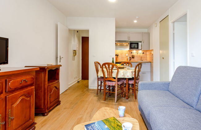 2 bedroom Apartment in Villers-sur-Mer with garden - Photo 4