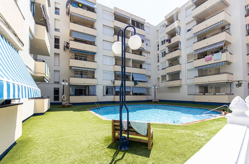 Foto 1 - Apartamento de 3 quartos em Torredembarra com piscina e vistas do mar