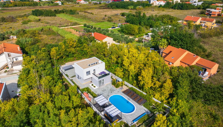 Photo 1 - 3 bedroom House in Privlaka with private pool and garden