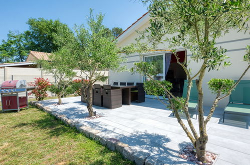 Photo 2 - Maison de 2 chambres à Lesparre-Médoc avec jardin et terrasse