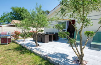 Foto 2 - Casa con 2 camere da letto a Lesparre-Médoc con giardino e terrazza