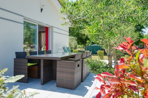 Photo 15 - Maison de 2 chambres à Lesparre-Médoc avec jardin et terrasse