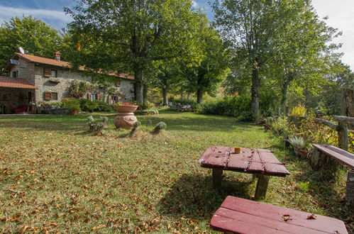 Photo 25 - Maison de 3 chambres à San Marcello Piteglio avec piscine privée et jardin