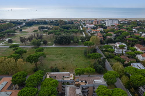 Foto 3 - Appartamento con 2 camere da letto a Camaiore con vista mare