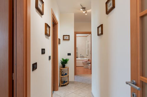 Photo 9 - 2 bedroom Apartment in Camaiore