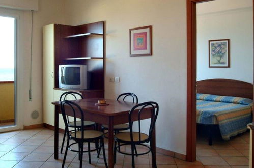 Foto 2 - Apartamento de 1 quarto em Rimini