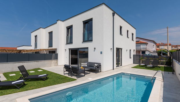 Casa de 4 quartos em Novigrad com piscina privada e terraço - Foto 3