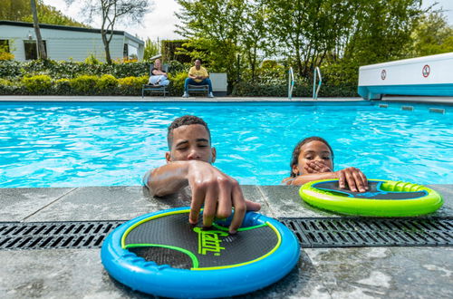 Foto 5 - Haus mit 2 Schlafzimmern in Noord-Scharwoude mit schwimmbad und garten