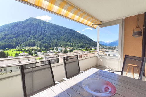 Foto 33 - Apartamento de 5 quartos em Davos com vista para a montanha