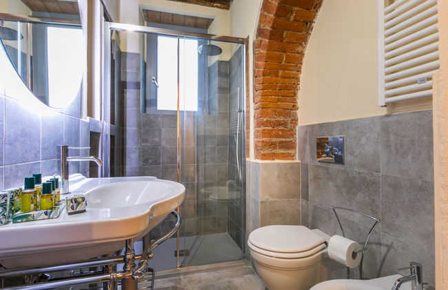 Apartamento de 2 quartos em Castagneto Carducci com piscina e jardim - Foto 17