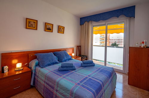 Foto 15 - Appartamento con 2 camere da letto a Malgrat de Mar con piscina e vista mare