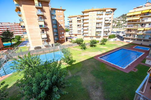 Foto 25 - Apartamento de 2 quartos em Malgrat de Mar com piscina e vistas do mar