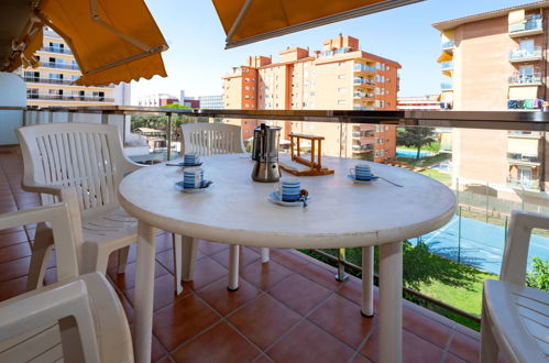 Photo 3 - Appartement de 2 chambres à Malgrat de Mar avec piscine et vues à la mer