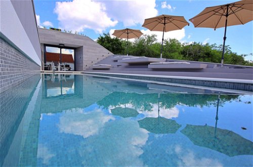 Photo 1 - Maison de 3 chambres à Lovrec avec piscine privée et terrasse