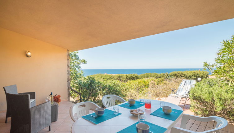 Photo 1 - Maison de 2 chambres à Trinità d'Agultu e Vignola avec jardin et vues à la mer