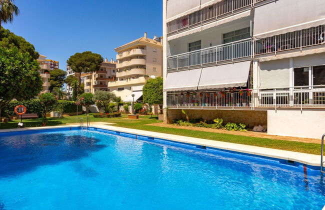3 bedroom Apartment in Benalmádena with swimming pool and garden - Photo 29