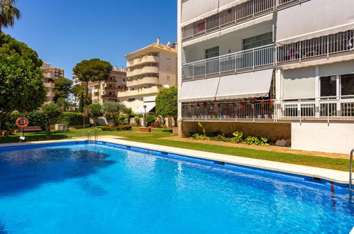 Foto 29 - Apartamento de 2 quartos em Benalmádena com piscina e jardim