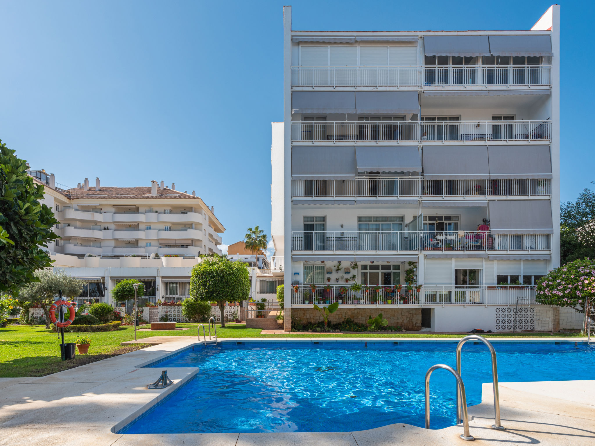 Foto 1 - Apartamento de 2 habitaciones en Benalmádena con piscina y vistas al mar