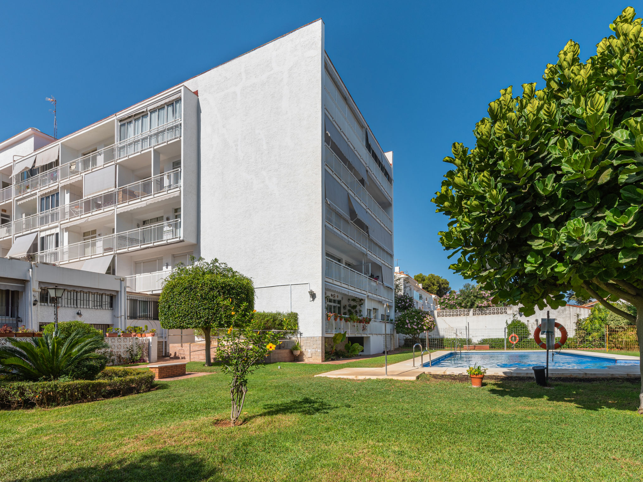 Foto 15 - Appartamento con 2 camere da letto a Benalmádena con piscina e giardino