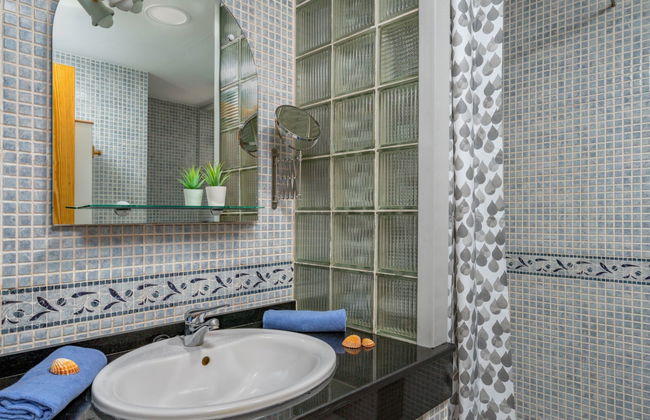 3 bedroom Apartment in Benalmádena with swimming pool and garden - Photo 19