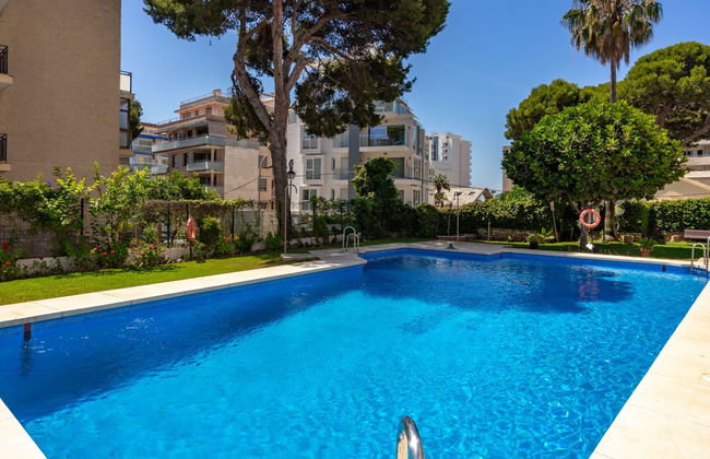 3 bedroom Apartment in Benalmádena with swimming pool and garden - Photo 31