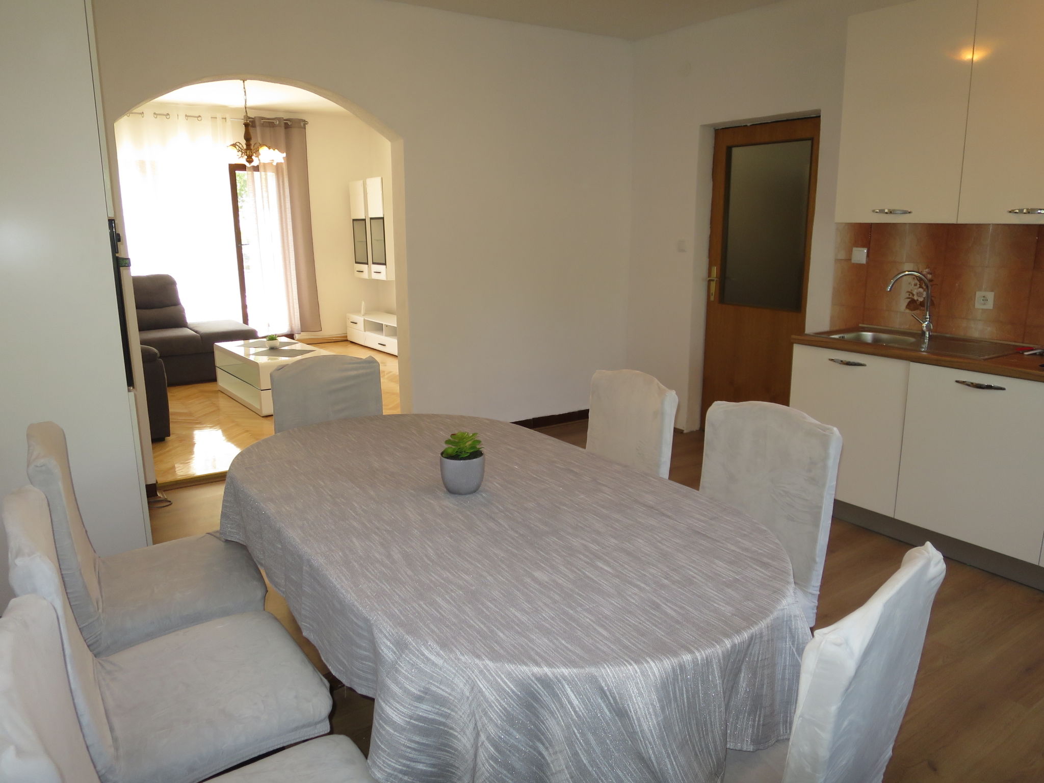Foto 6 - Casa con 4 camere da letto a Novigrad con piscina privata e vista mare