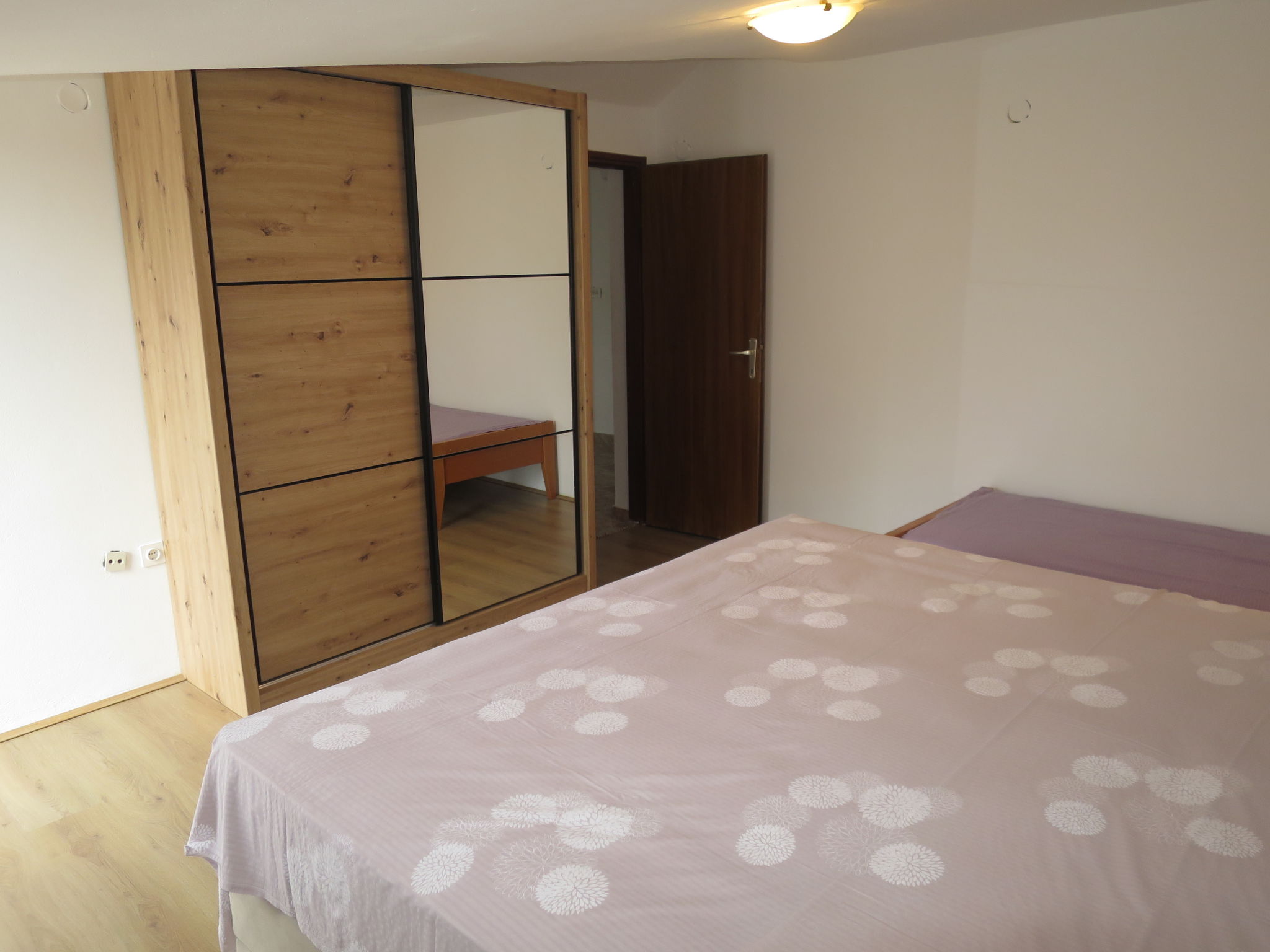Foto 13 - Casa con 4 camere da letto a Novigrad con piscina privata e vista mare