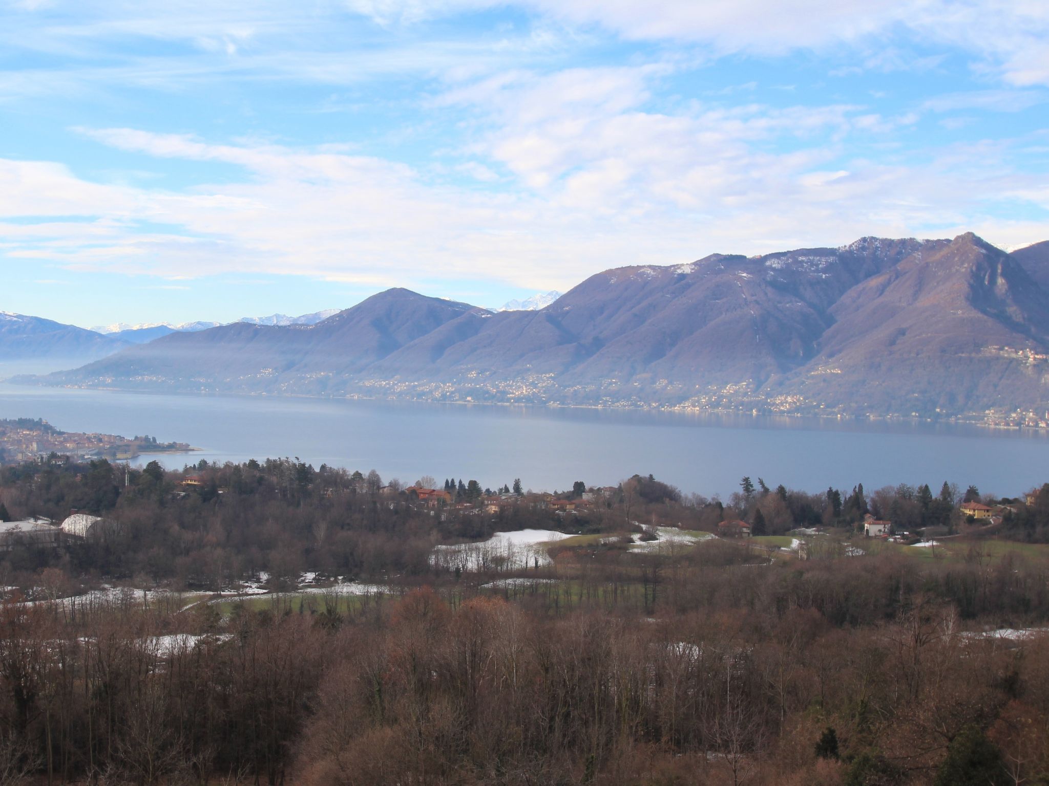 Foto 27 - Appartamento con 3 camere da letto a Luino con giardino e vista sulle montagne