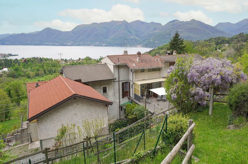 Foto 3 - Apartamento de 3 habitaciones en Luino con jardín y terraza