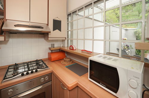 Foto 9 - Apartamento de 3 quartos em Luino com jardim e terraço