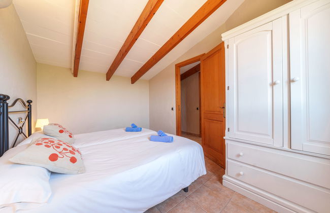 Casa de 5 quartos em Muro com piscina privada e jardim - Foto 13