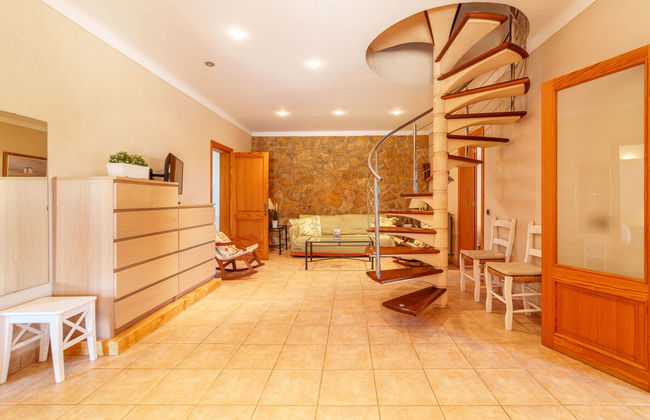 Casa de 5 quartos em Muro com piscina privada e jardim - Foto 9