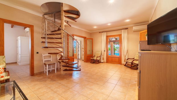 Casa de 5 quartos em Muro com piscina privada e jardim - Foto 5