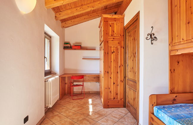 Casa de 3 quartos em Dongo com jardim e terraço - Foto 16