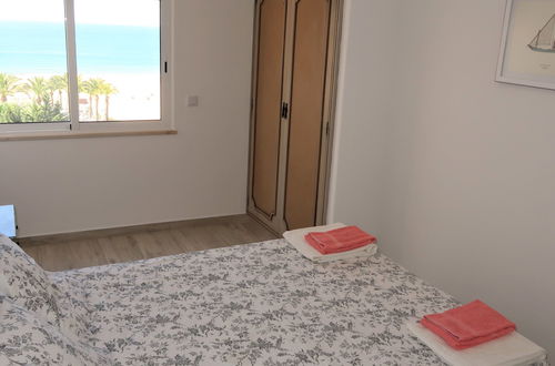 Foto 5 - Apartment mit 4 Schlafzimmern in Portimão