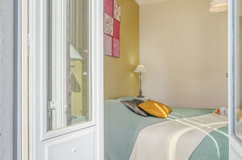 Foto 12 - Appartamento con 2 camere da letto a Biarritz con vista mare