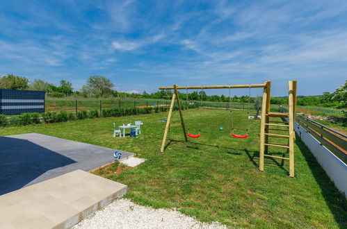 Foto 40 - Casa con 2 camere da letto a Marčana con piscina privata e giardino