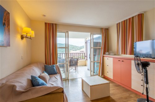 Foto 5 - Apartamento de 1 habitación en Saint-Raphaël con piscina y vistas al mar